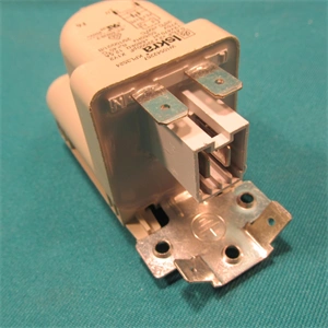 0,47 uF 275V Kondenzátor, sarus, zavarszűrő (eredeti) WHIRLPOOL mosogatógép / RENDELÉSRE