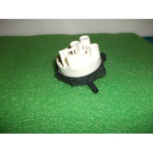 1 szintes vízszintszabályzó WHIRLPOOL AWT2288/3 