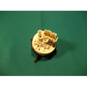 1 szintes vízszintszabályzó WHIRLPOOL FL-5064 70/30-280