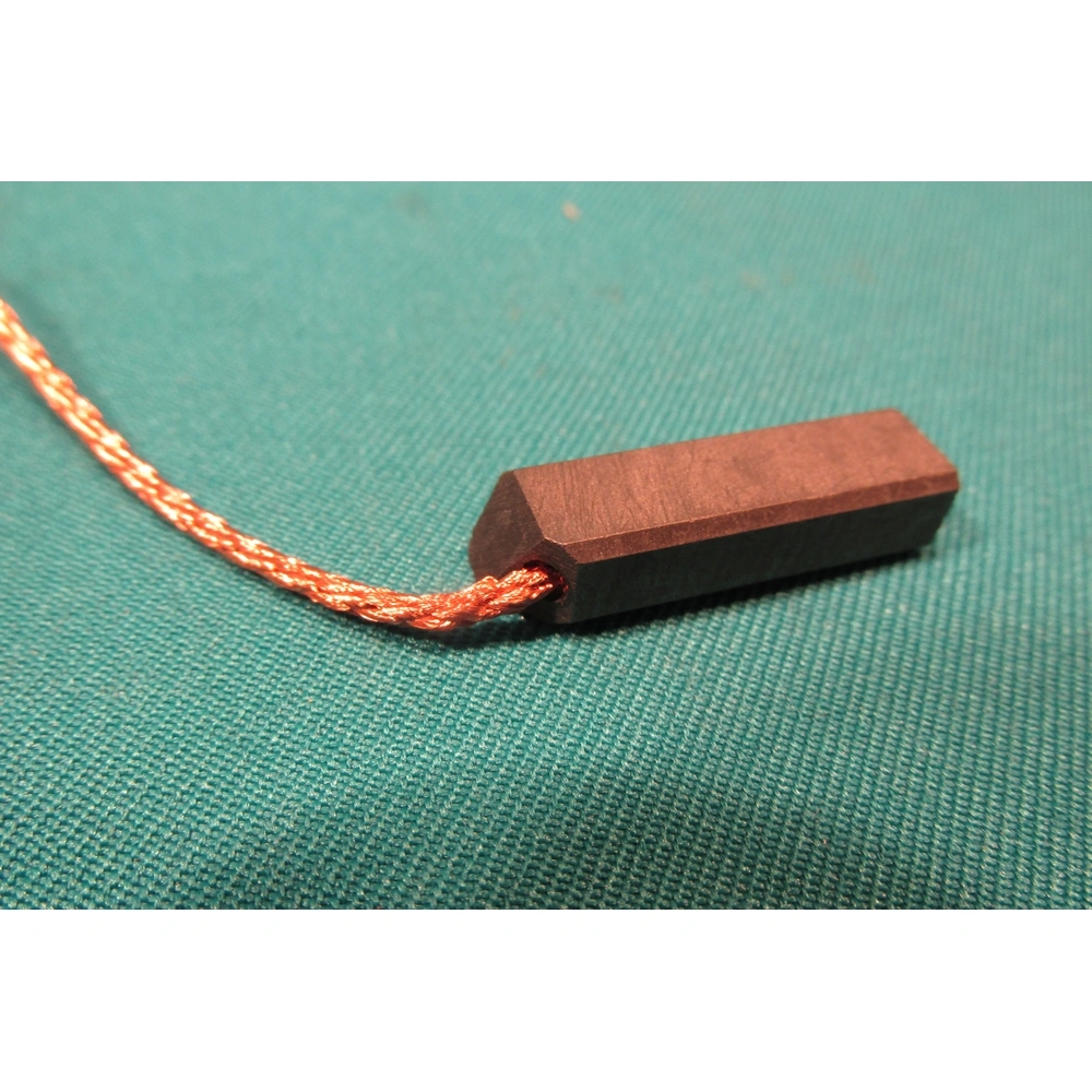 6,3x8x28 mm Szénkefe, sarok kivezetéses (univerzális) mosógép /(1cs=2db) / RENDELÉSRE