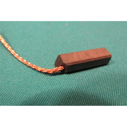 6,3x8x28 mm Szénkefe, sarok kivezetéses (univerzális) mosógép /(1cs=2db) / RENDELÉSRE