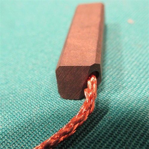 6,3x8x28 mm Szénkefe, sarok kivezetéses (univerzális) mosógép /(1cs=2db) / RENDELÉSRE