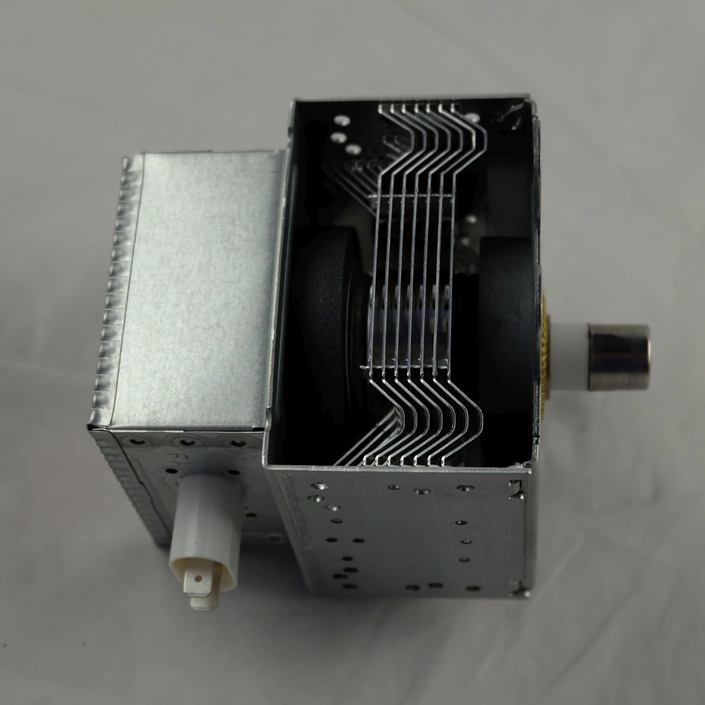 AM 721 Magnetron 2M246 03TAG  850 W / RENDELÉSRE