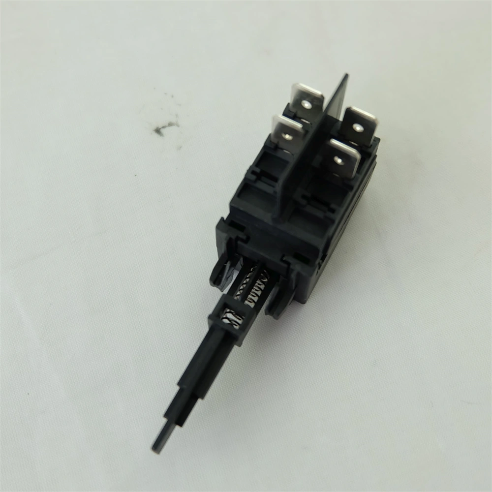 Kapcsoló ki-be (eredeti) WHIRLPOOL / INDESIT mosogatógép / RENDELÉSRE