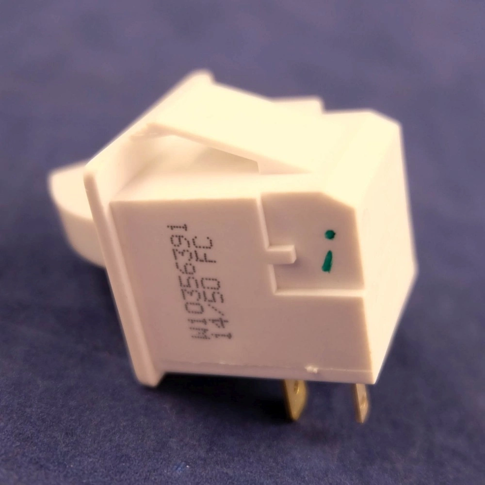 Kapcsoló, világítás (eredeti) WHIRLPOOL hűtőgép /RENDELÉSRE