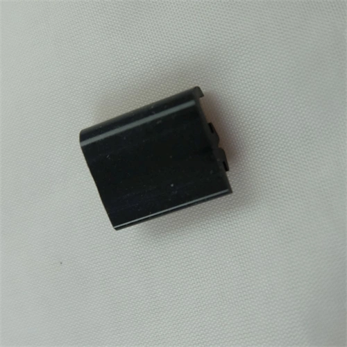 Közdarab, ajtó szellőző, felső (eredeti) WHIRLPOOL / INDESIT tűzhely / RENDELÉSRE