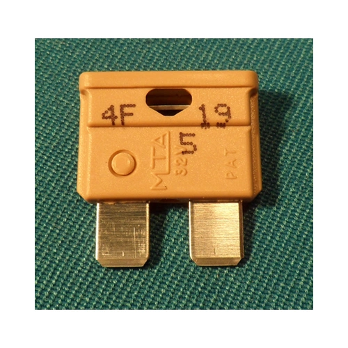 5A  32V  késes biztosíték /RENDELÉSRE