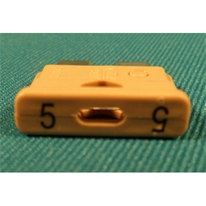 5A  32V  késes biztosíték /RENDELÉSRE