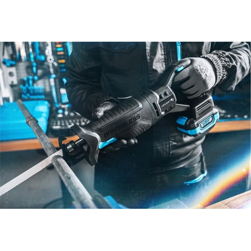 Akkumulátoros orrfűrész szett, szénkefementes motor, 4 Ah akku, 18 V, koffer, HÖGERT HT2E252-B14RS