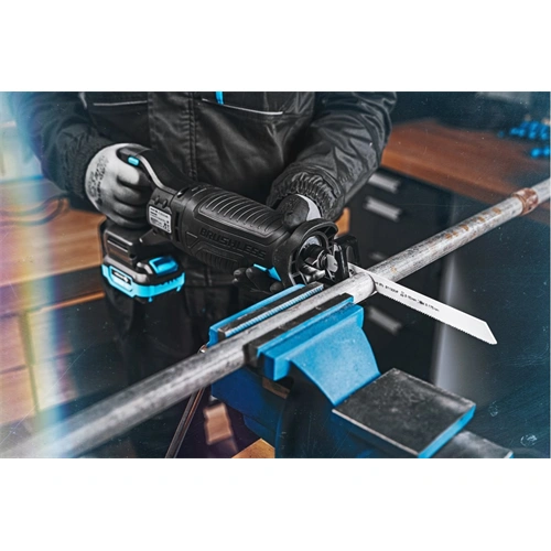 Akkumulátoros orrfűrész szett, szénkefementes motor, 4 Ah akku, 18 V, koffer, HÖGERT HT2E252-B14RS