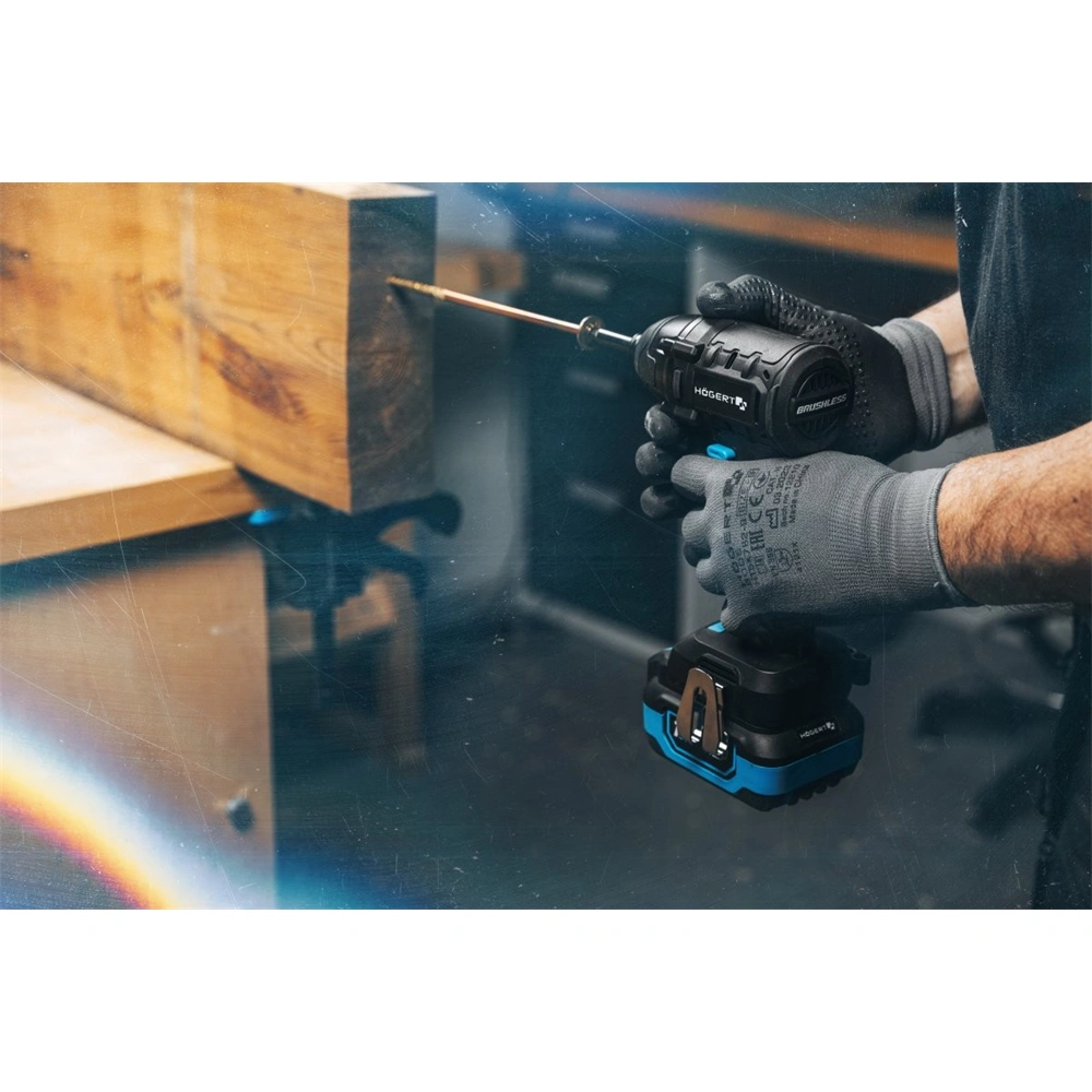 Akkumulátoros ütvecsavarbehajtó géptest,(akku és töltő nélkül),szénkefementes, 18V, 200Nm, HÖGERT HT2E225 