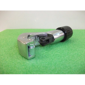 Csővágó Alu és Réz csőhőz 1/8 - 1.1/8 ( 3 - 28 mm )/RENDELÉSRE