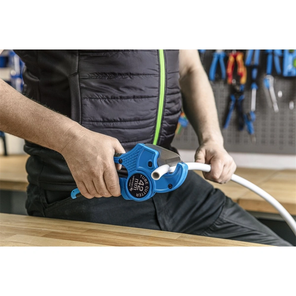 Csővágó fogó, PVC, PP, PE csövekhez, max: 42 mm-ig, 230 mm, HÖGERT HT1P606