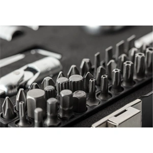 Dugókulcs és bitkészlet 1/4", 53 részes, 72 fogas racsni, fém tartóban, 25 év garancia, HÖGERT HT1R485