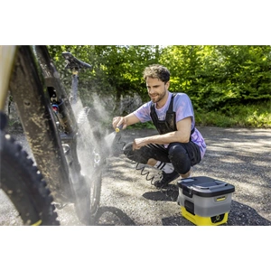 Magasnyomású mobil kültéri tisztító klímaberendezéshez, 8 liter, 10,8 V, beépített akku, Karcher OC4