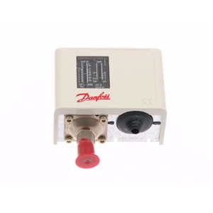 Nyomáskapcsoló szívó KP2 Danfoss 060-112066 /RENDELÉSRE
