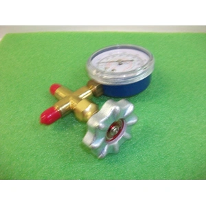 Nyomásmérő 100/900 kPa 1/8coll NPT+2x1/4coll SAE / RENDELÉSRE