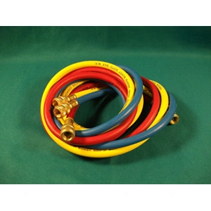 Szerviztömlő 3 x 1,5 m ( 60 Coll ) / RENDELÉSRE