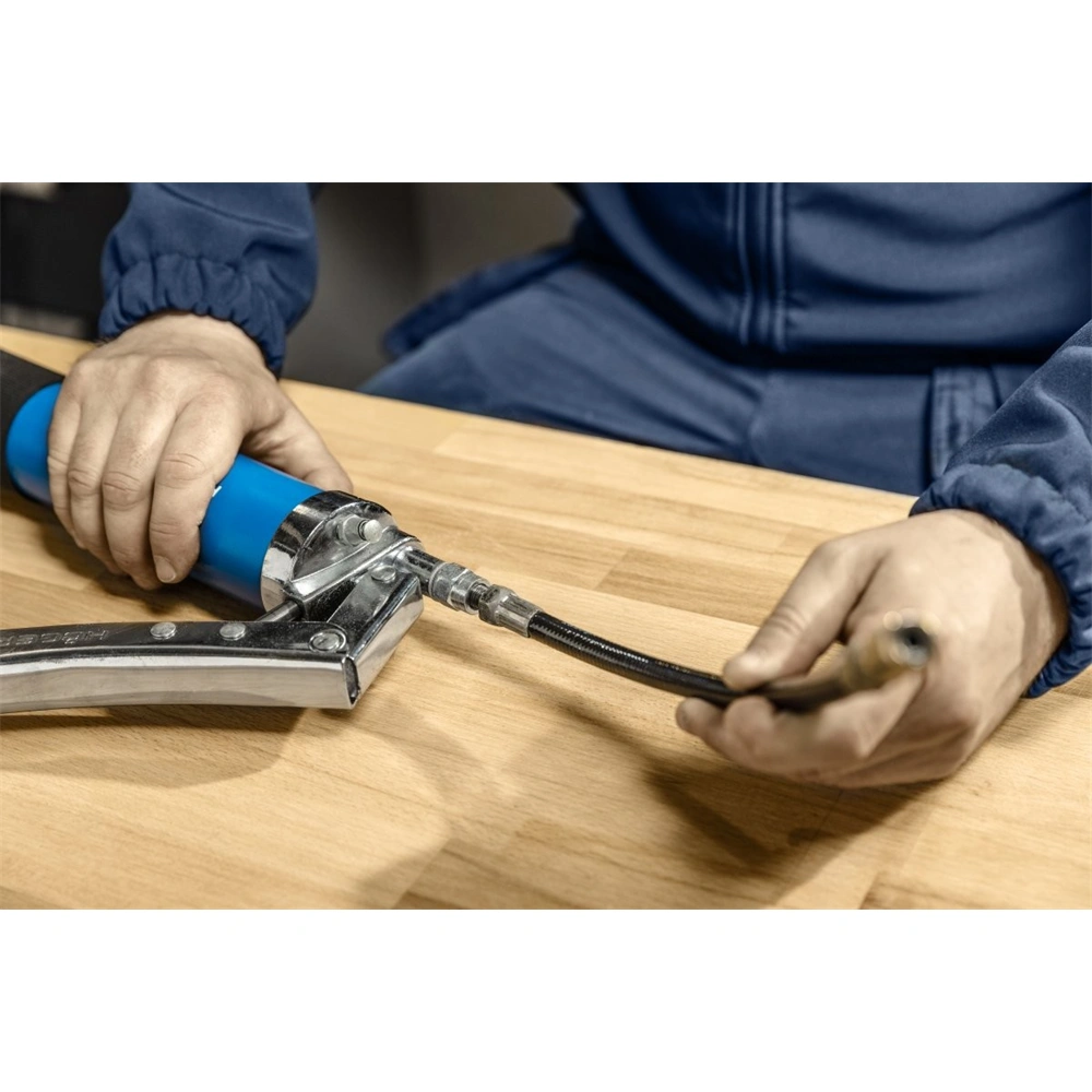 Zsírzópisztoly, kézi, 600ml, 700 Bar, 300 mm csővel,  HÖGERT HT8G904